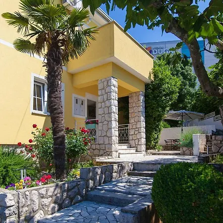 Apartment Vila Rosa Mora